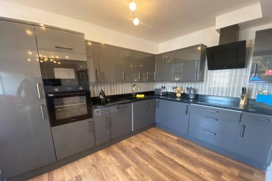 Merve Apartments 5 - Quality Serviced Apartment