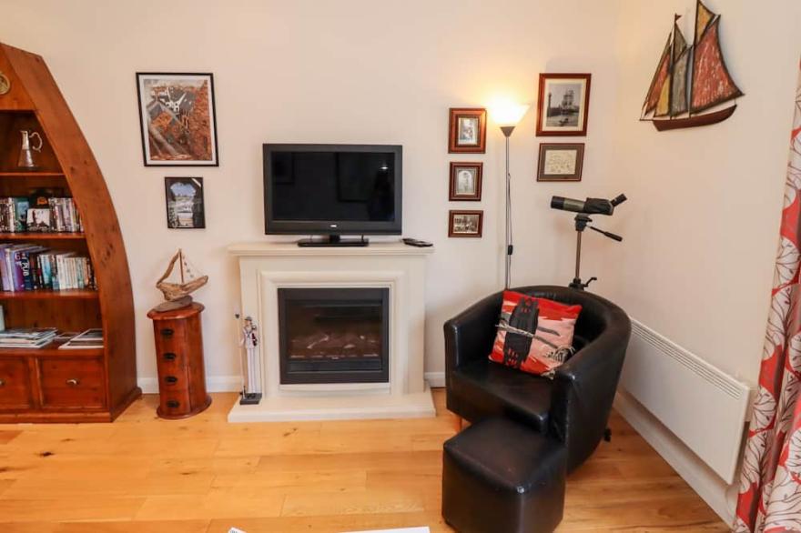 TUKSUMDUIN, family friendly, character holiday cottage in Whitby