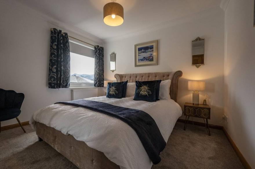 Canalside Apartment  -  an apartment  that sleeps 2 guests  in 1 bedroom