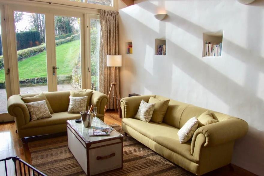 Beautiful large cottage with gorgeous gardens