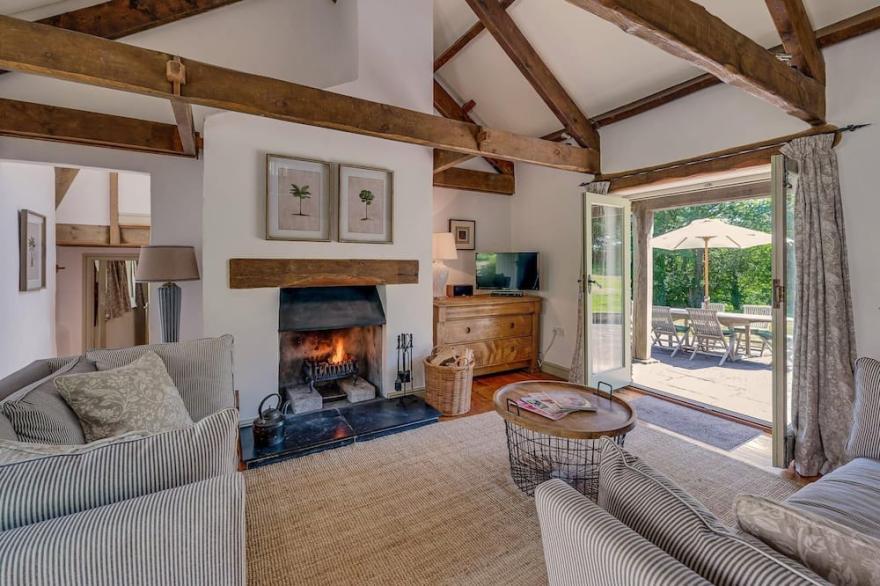 Pretty Cottage with orchard Garden
