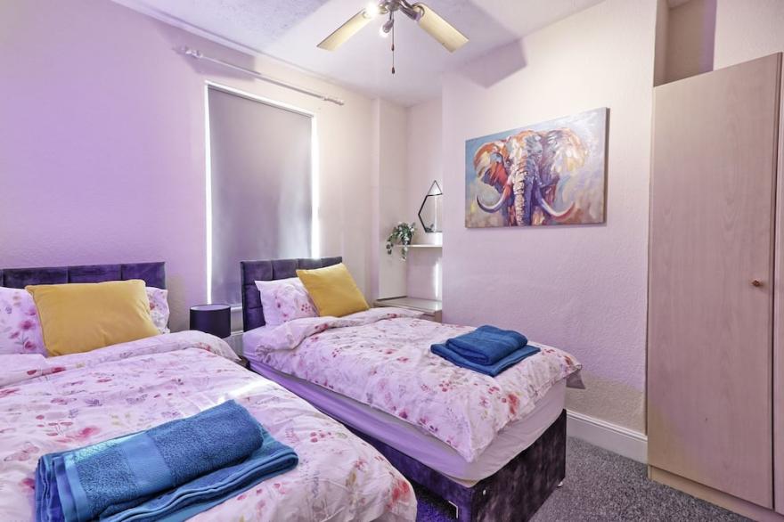 Big 3Bed 2Bath House Tropical Oasis Pet Friendly!