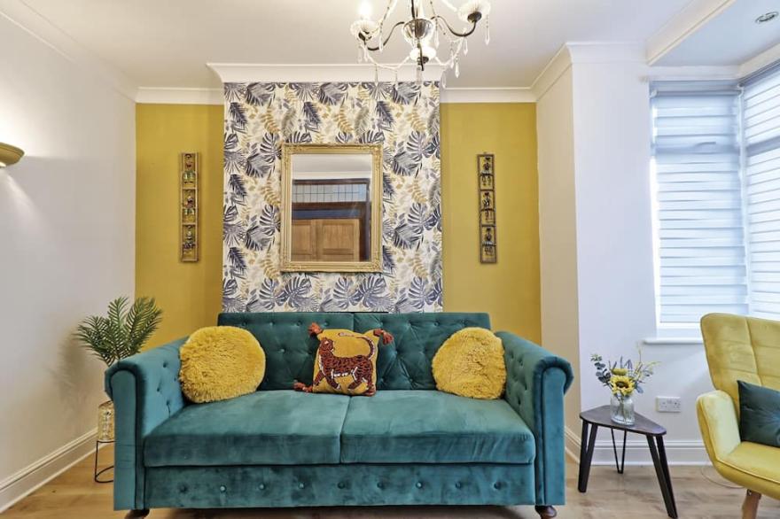 Big 3Bed 2Bath House Tropical Oasis Pet Friendly!
