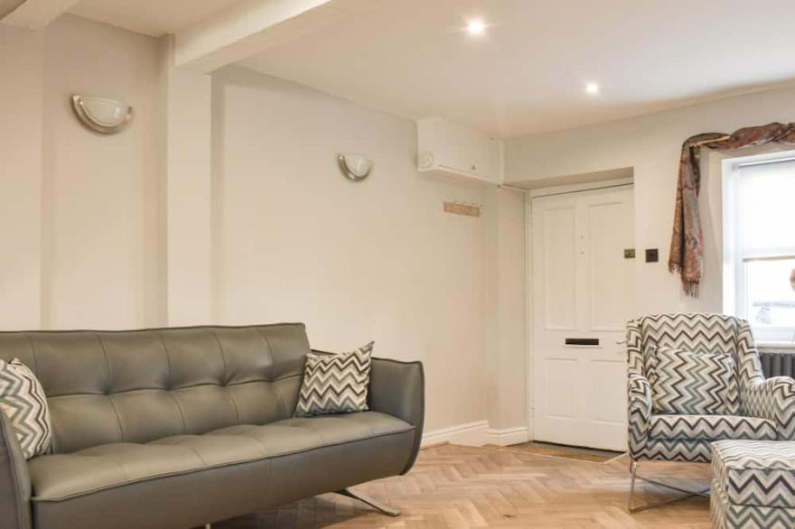 2 bedroom accommodation in Pickering