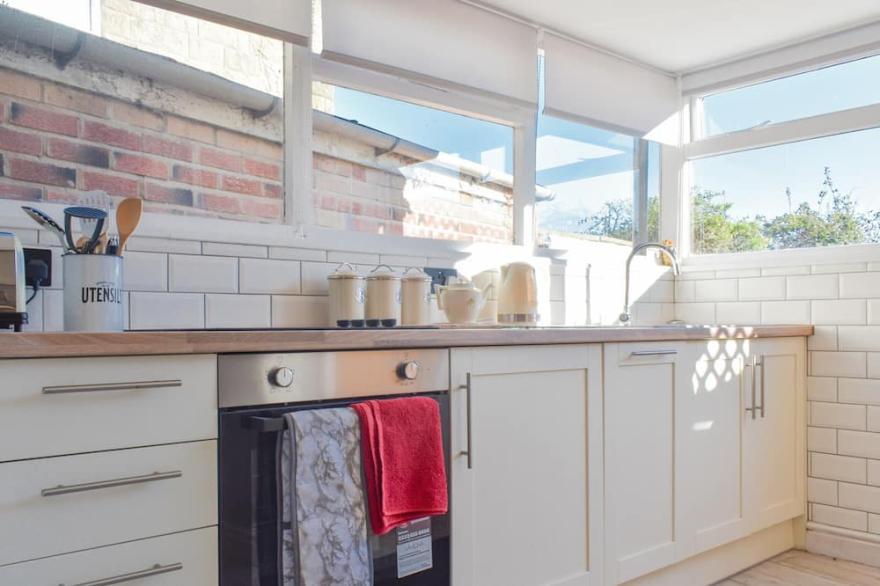 2 bedroom accommodation in Pickering