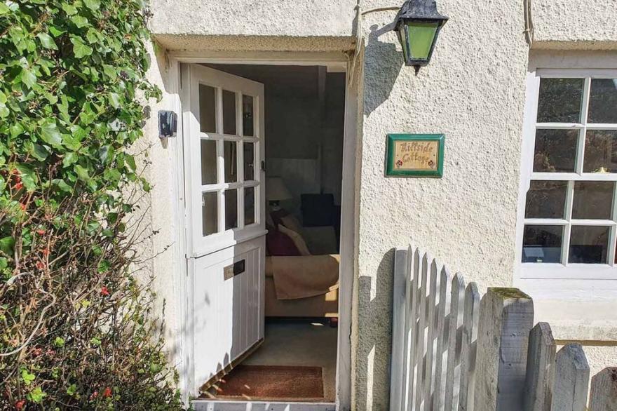 2 bedroom accommodation in Manaccan