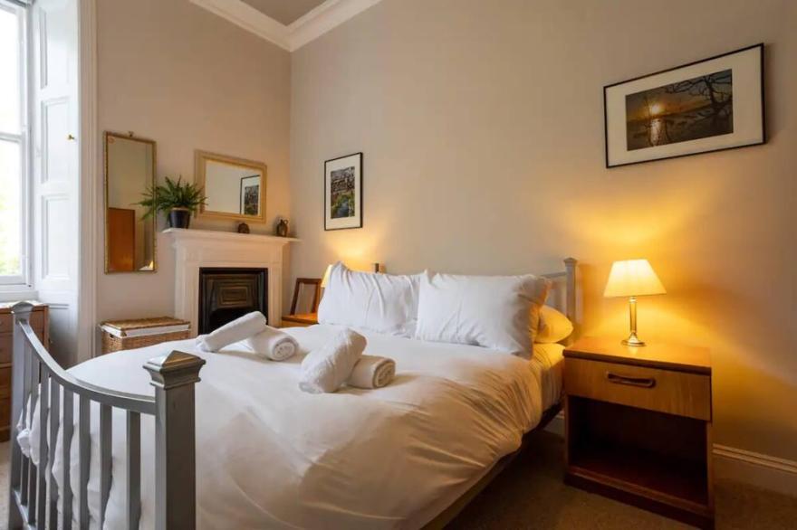 Newly renovated 1 Bedroom Apartment Near Charming Newhaven