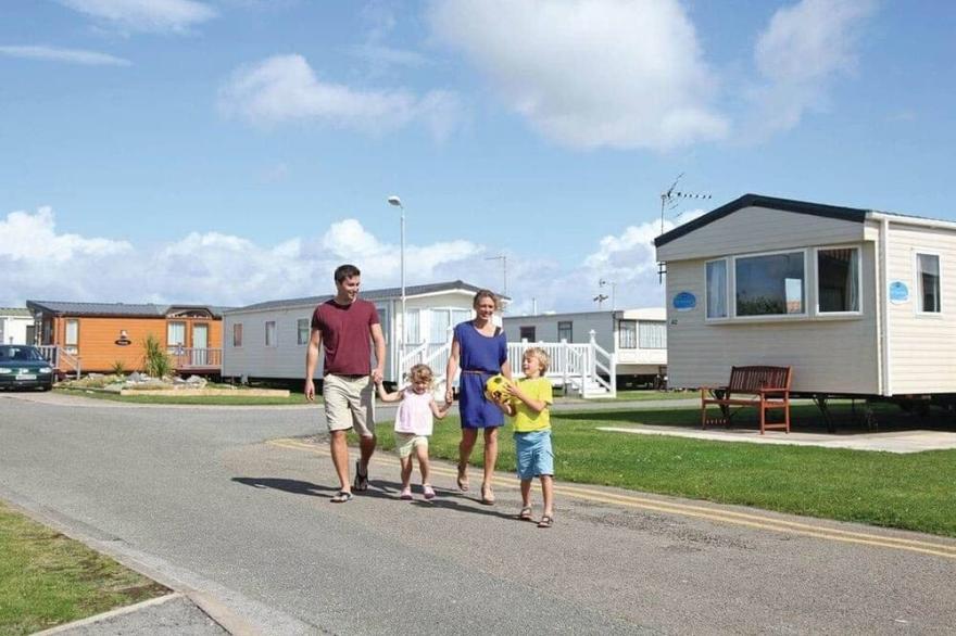 2 bedroom accommodation in Kinmel Bay, Rhyl