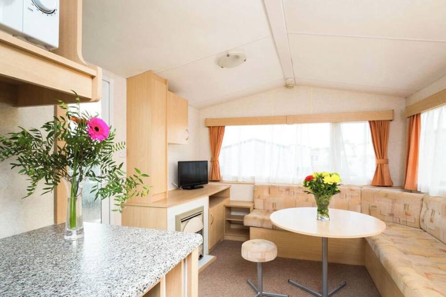 2 bedroom accommodation in Kinmel Bay, Rhyl