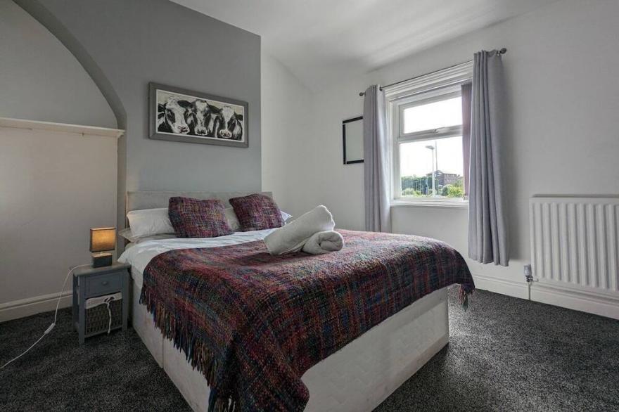 This house is a 2 bedroom(s), 1 bathrooms, located in Blackpool, England.