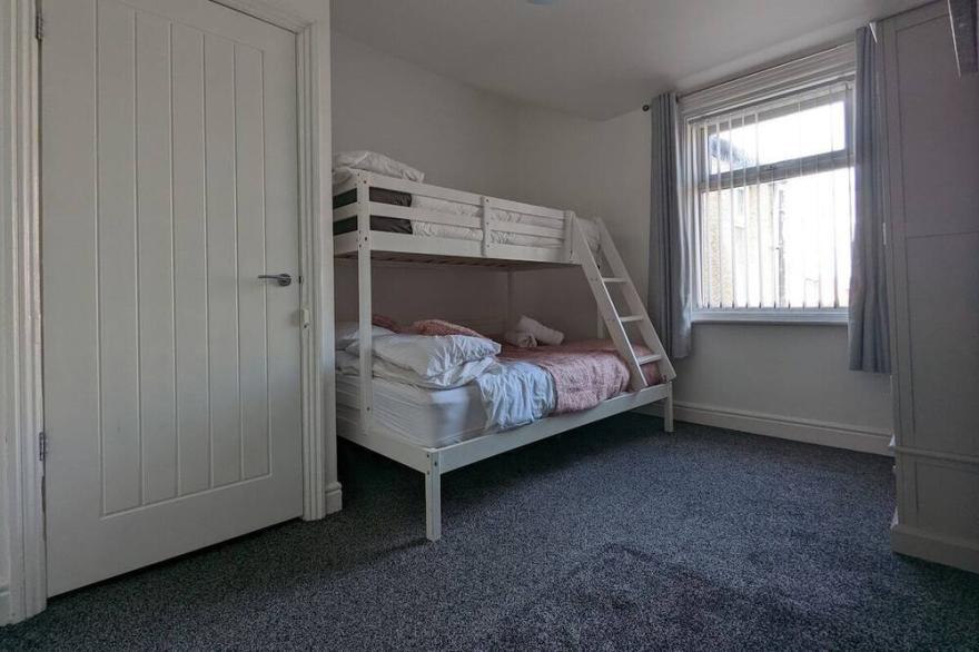This house is a 2 bedroom(s), 1 bathrooms, located in Blackpool, England.