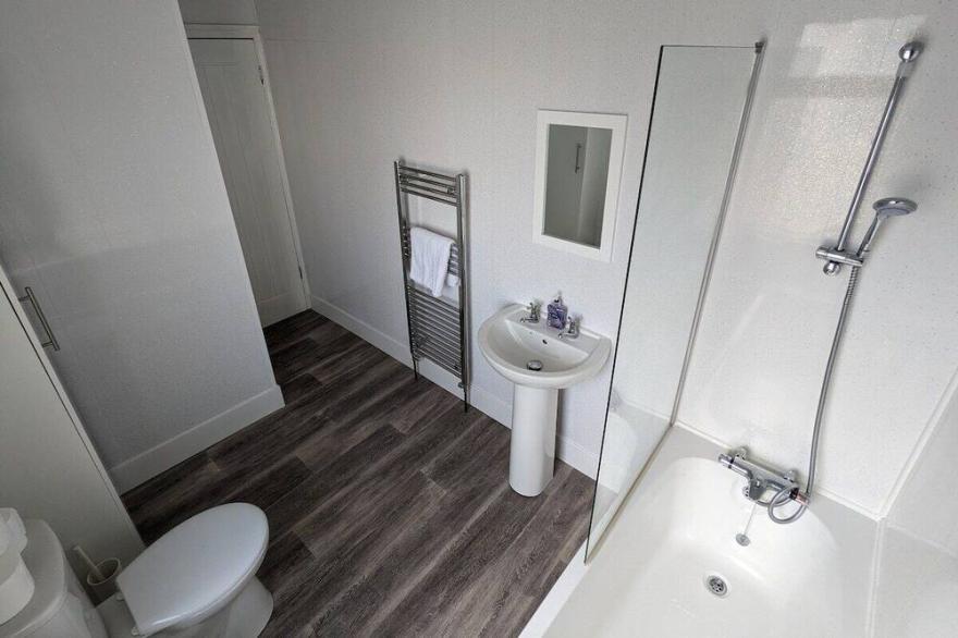 This house is a 2 bedroom(s), 1 bathrooms, located in Blackpool, England.