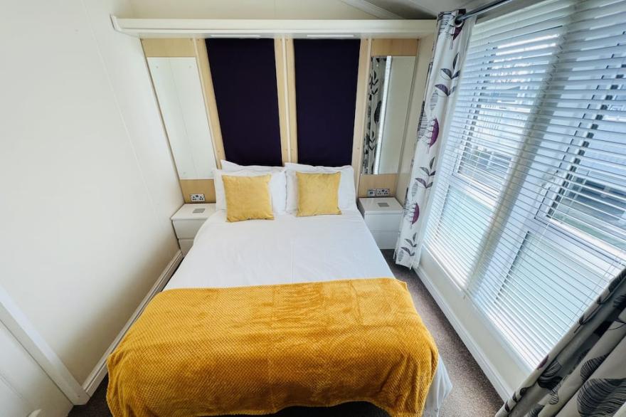2 Bedroom Lodge TH35, Nodes Point, St Helens, Isle of Wight
