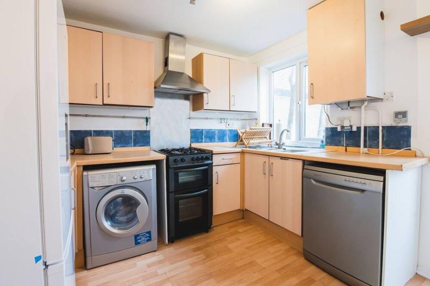 Pass the Keys | Cosy SE London house near tube line