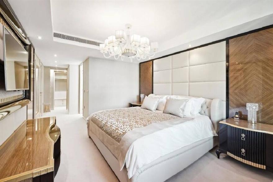 A quiet and gorgeous place to spend your holiday @ Belgravia