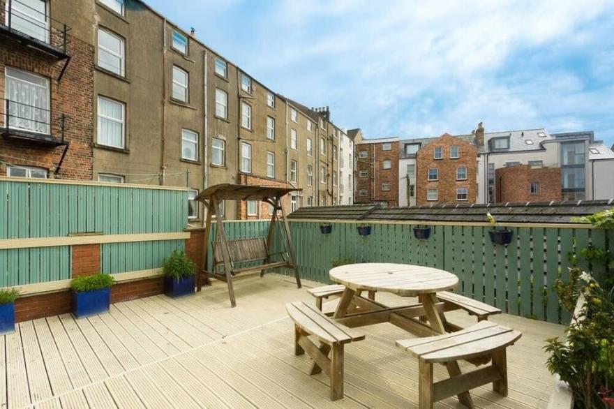 Seaside Retreat in North Bay - with parking