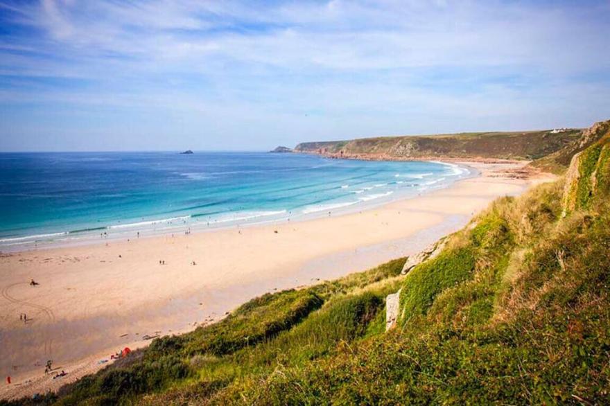 Beach Cottage, Sea views, Garden, Amazing Location