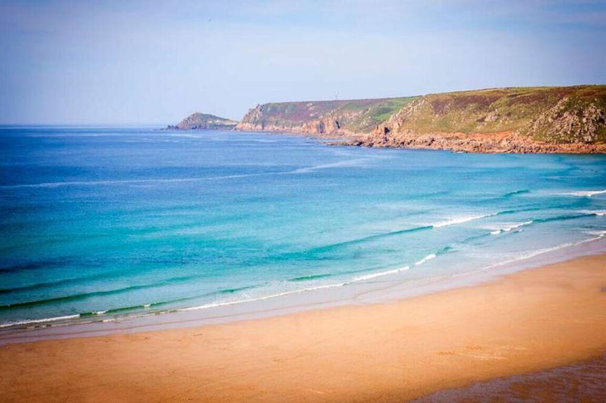 Sandpipers, Beach Cottage, Great Sea Views, Patio
