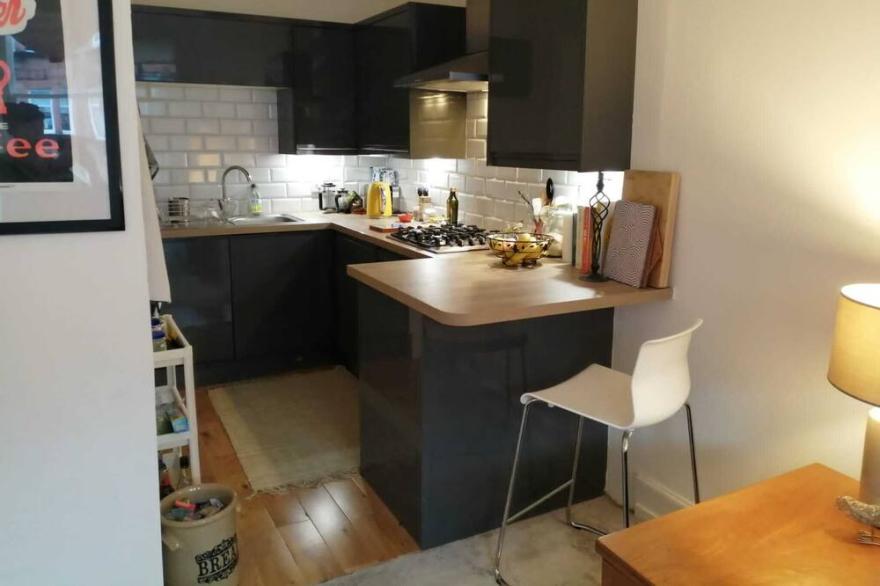 Stylish, comfortable 2 Bed apartment in Glasgow's West End