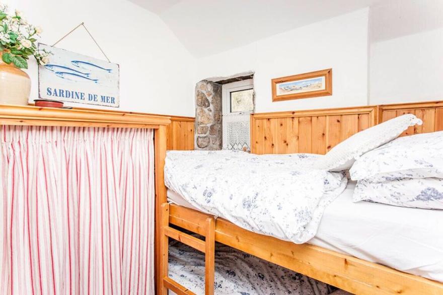 Sheldrake, Beach Villa, Sea-views, Large Garden