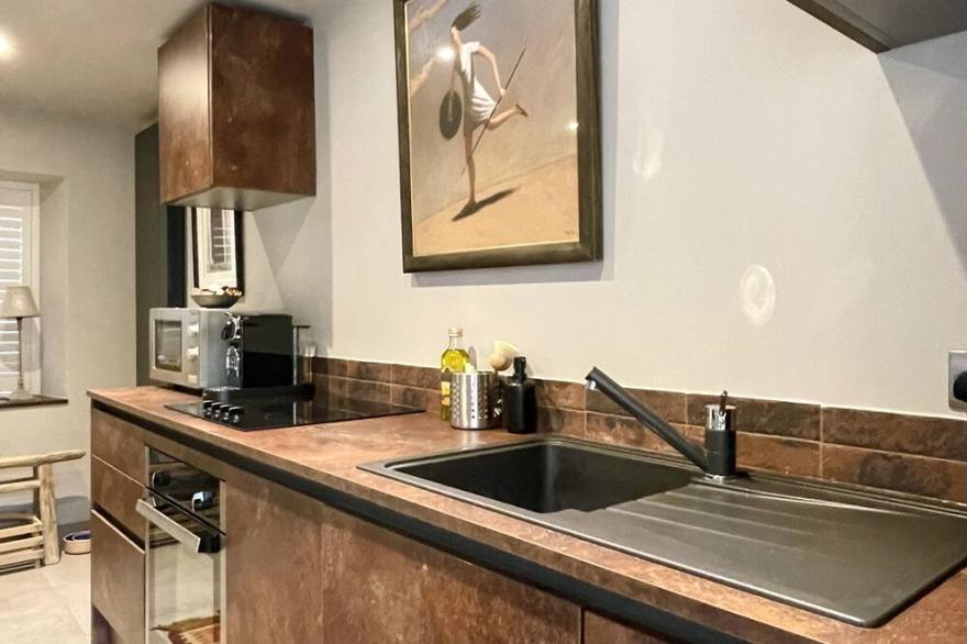 Tetbury Cottage -  sleeping two guests in one bedroom in Winchcombe