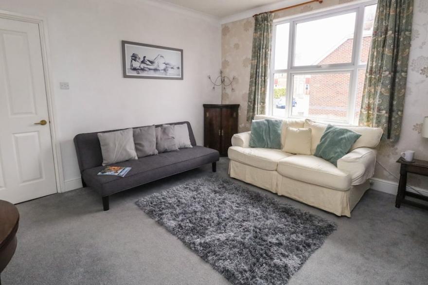 VICTORIA COURT, pet friendly, character holiday cottage in Weymouth
