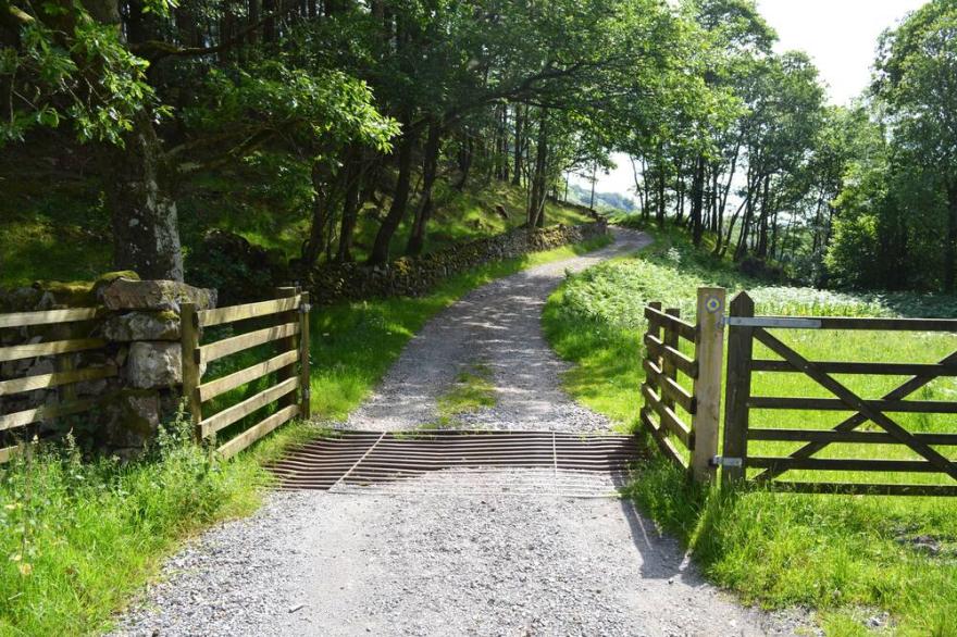 Secluded Eskdale Farmhouse for 10