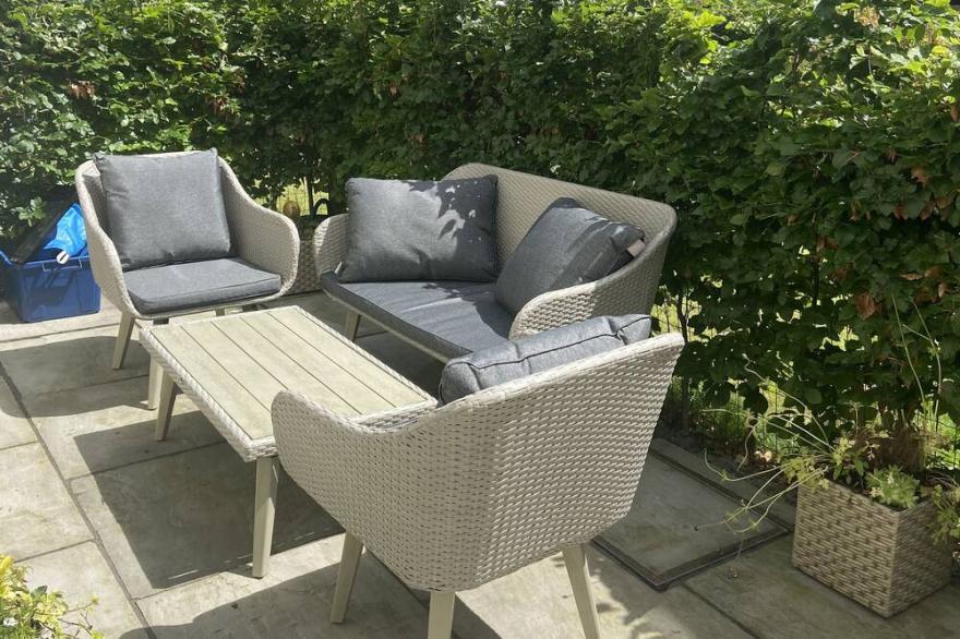 JESSAMINE COTTAGE, family friendly, with a garden in Hawkshead
