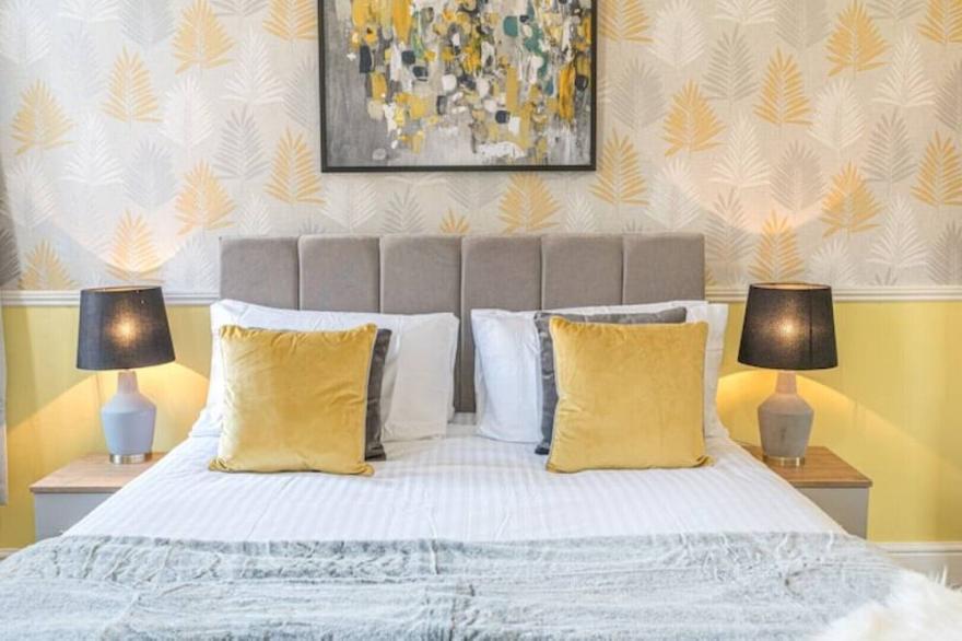 Stylish Luxury Large 4BR KingBed