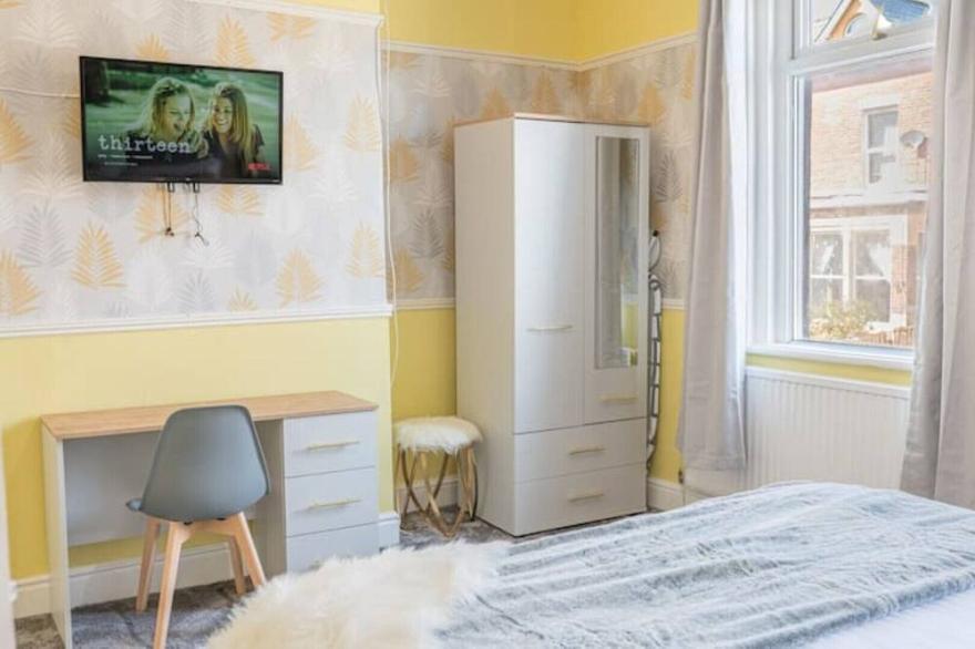 Stylish Luxury Large 4BR KingBed