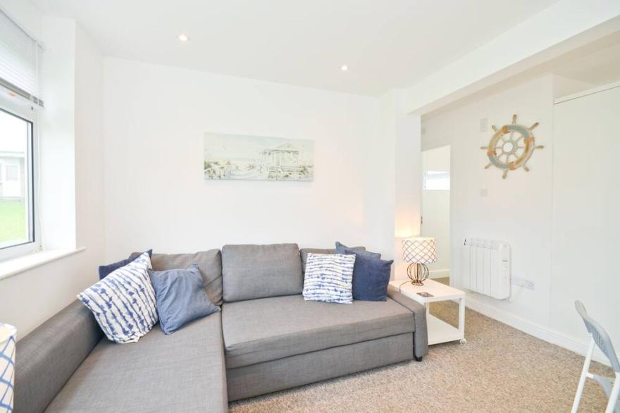 A chalet that sleeps 4 guests  in 2 bedrooms