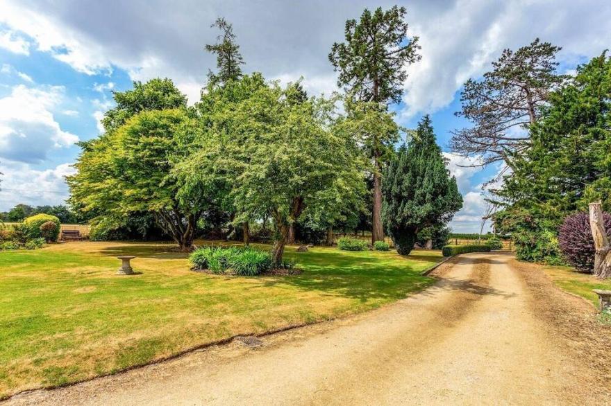 The Grange, nr Bath, hottub games rm, home cinema