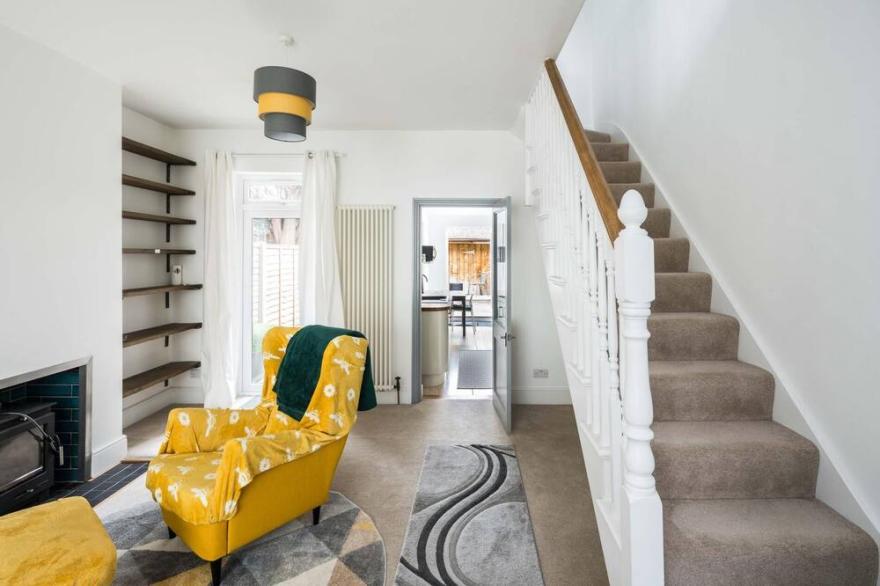 Sleek and Sophisticated 2BD Home Tottenham