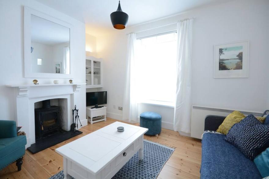 Bright airy cottage in Falmouth