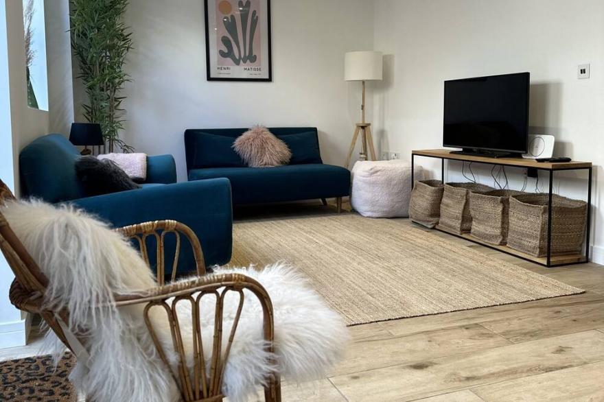 Ideal Bristol getaway - 3 bed harbourside home