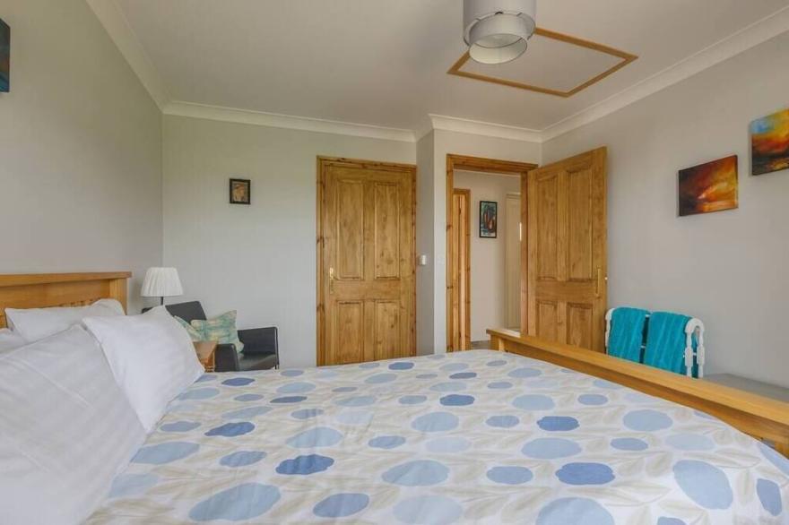 Group Accommodation for 18, Bainvalley Cottages