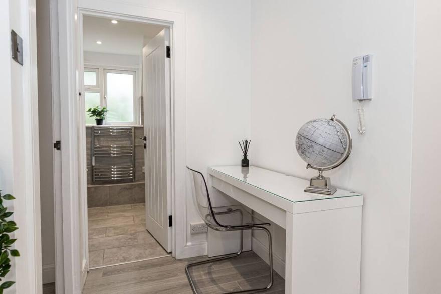 Luxury apt