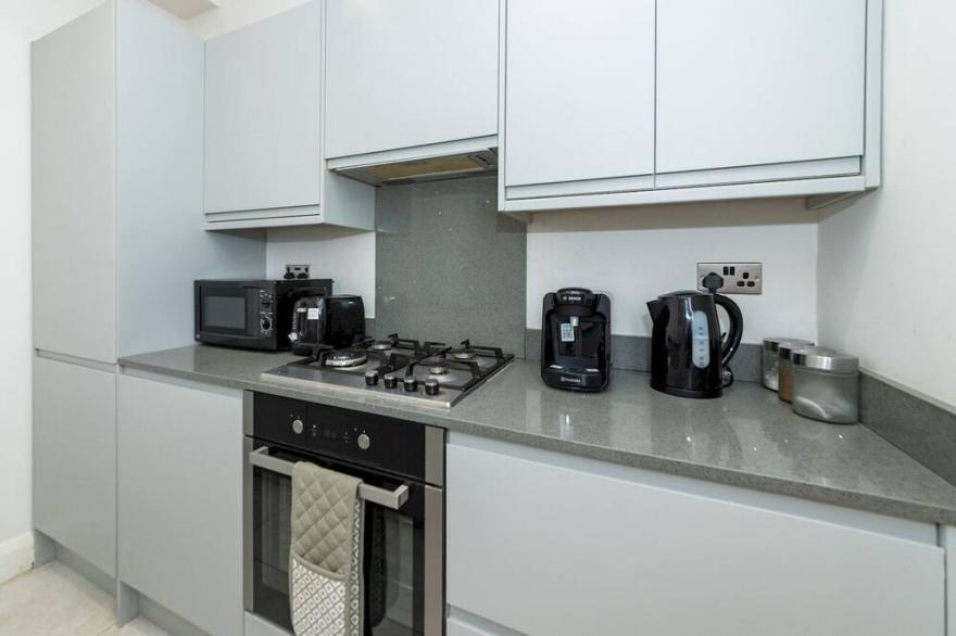Pass the Keys | Spacious 2BR Flat Modern Convenient