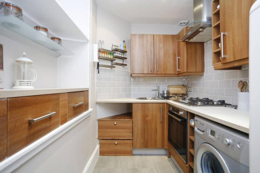 Stunning 1 bed flat near Edinburgh Castle