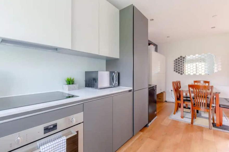 Spacious & Family Friendly 3BD House - Stratford