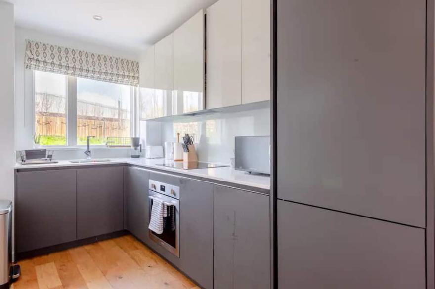 Spacious & Family Friendly 3BD House - Stratford