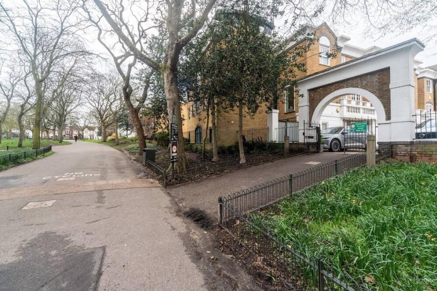 Pass the Keys | Modern Luxury 1 Bedroom Spacious Flat