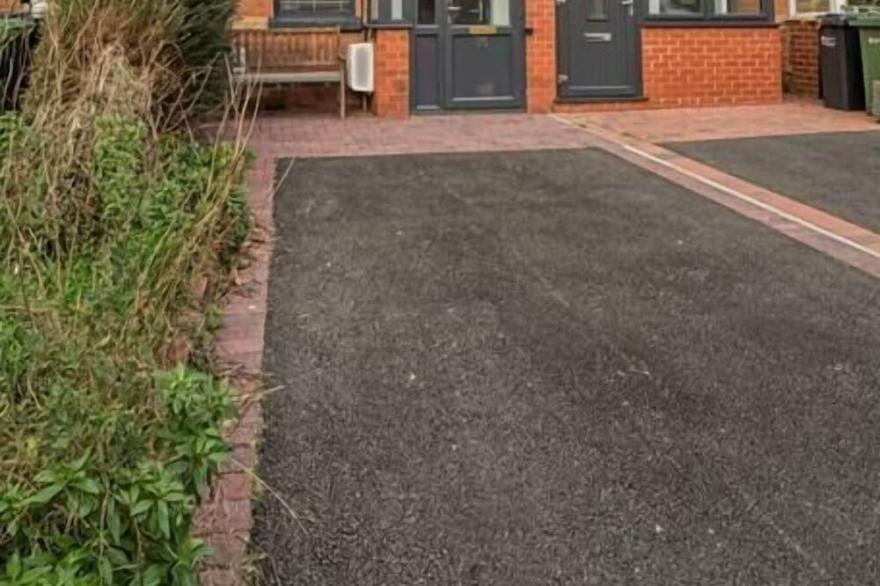 Lovely 3 Bedroom Home in Hereford with Parking