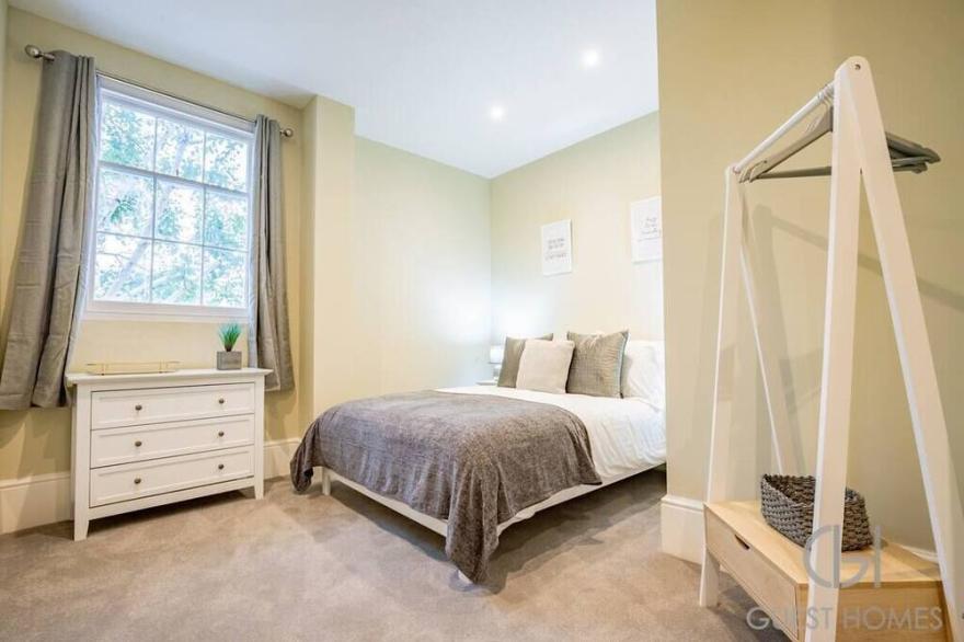 2 Bedroom Apartment in Worcester City Centre