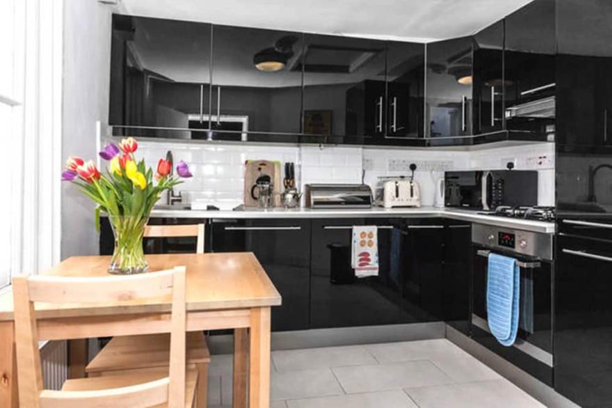 2 bed apartment in historic Soho house central London