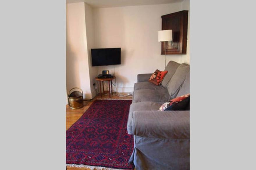 2 bed apartment in historic Soho house central London