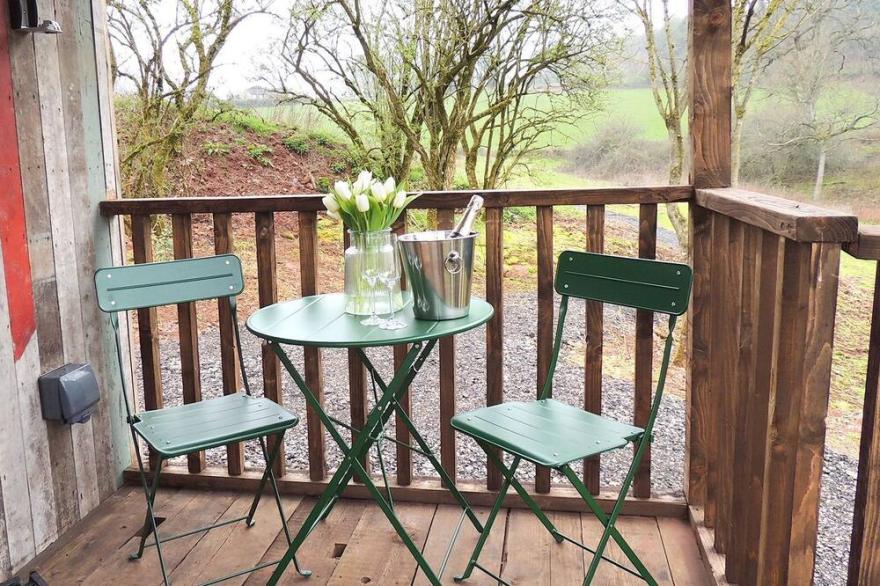 Bertha - sleeps 2 guests  in 1 bedroom