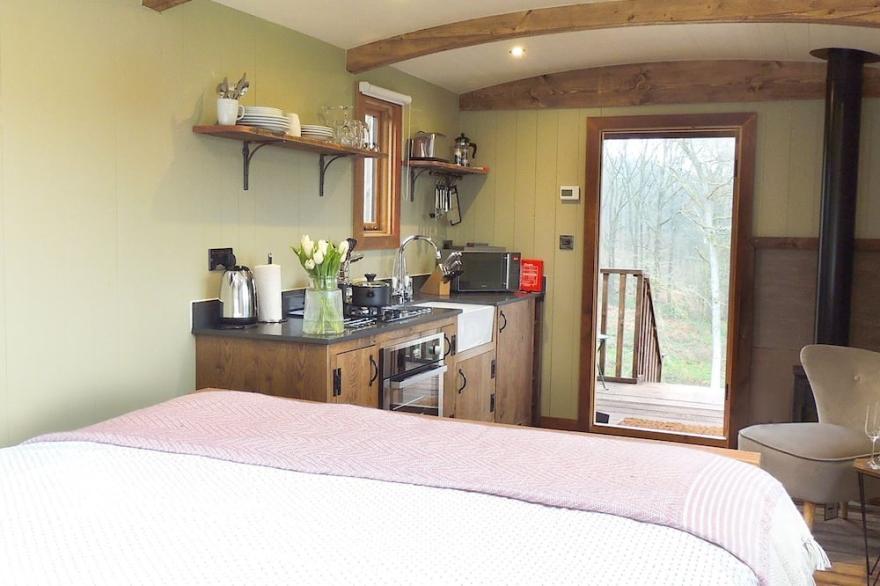 Bertha - sleeps 2 guests  in 1 bedroom