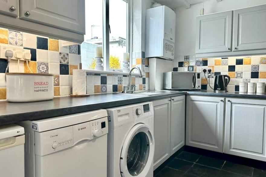 Pass the Keys | Traditional cottage in the Heart of Mumbles
