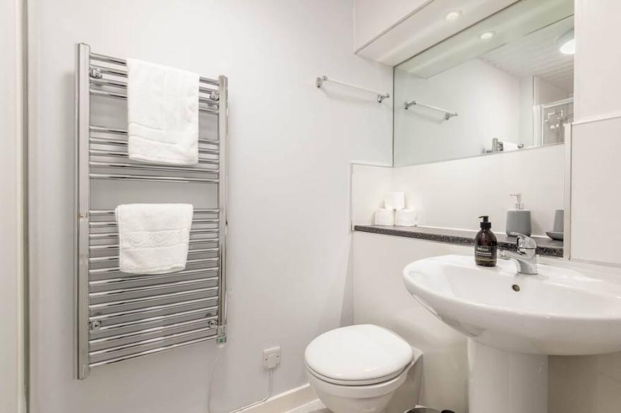 The Maltbarn - 3 bedroom apartment in centre of St Andrews